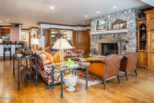 302-62 Highlands Ln, Beaver Creek, CO, 81620-5403 | Card Image
