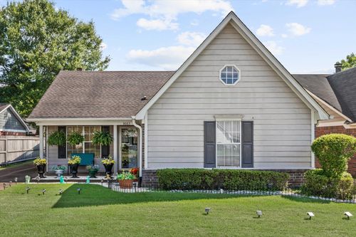 8063 German Creek Dr, Cordova, TN, 38018 | Card Image