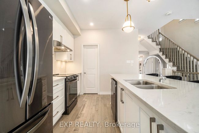 178 Angelonia Cres, House attached with 3 bedrooms, 3 bathrooms and 2 parking in Gloucester ON | Image 14