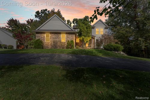 1761 Spruce Dr, Commerce Township, MI, 48390-4311 | Card Image
