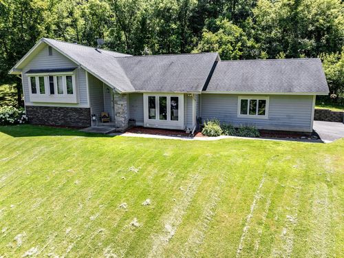 5371 Horseshoe Place W, La Crosse, WI, 54601 | Card Image
