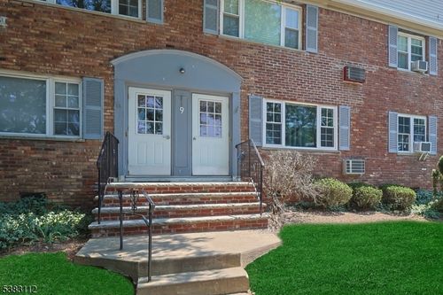 apt-96-9 Wedgewood Dr, Verona, NJ, 07044-4108 | Card Image