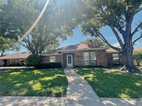 1027 Ridgeview Cir, Carrollton, TX, 75007-2703 | Card Image