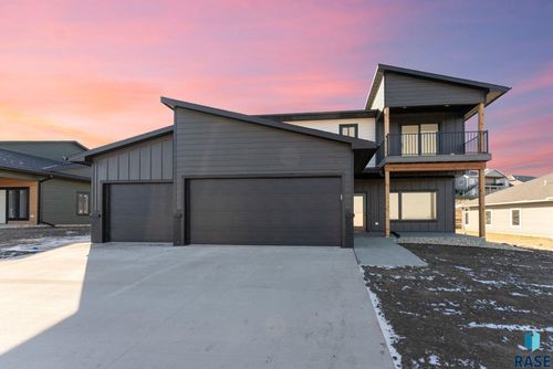 1529 Burton Dr, Brandon, SD, 57005 | Card Image