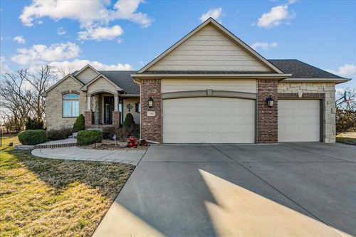 1401 N Shadow Rock Dr, Andover, KS, 67002-5601 | Card Image