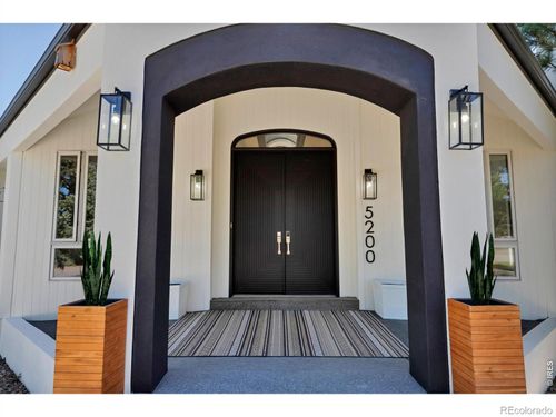 5200 Sunset Dr, Bow Mar, CO, 80123-1440 | Card Image