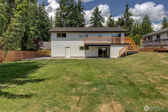Room to play, even build, if you're looking for a multi-family estate. | Image 23