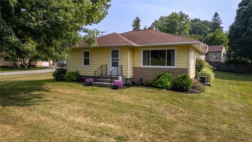 308 Lake St, Chittenango, NY, 13037-1222 | Card Image