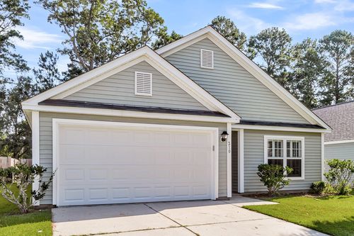 210 Wildberry Ln, Goose Creek, SC, 29445-7510 | Card Image
