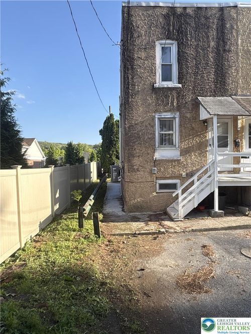 438 Milton St, BETHLEHEM, PA, 18018-6123 | Card Image