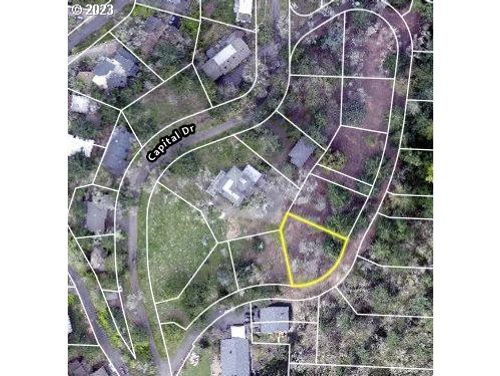 31-2662 Cupola Dr, Eugene, OR, 97403-3263 | Card Image