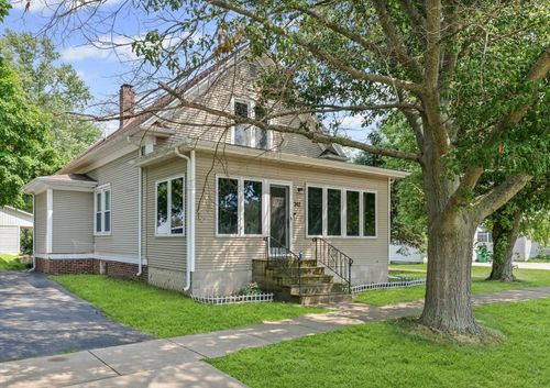 202 N Market St, Bondville, IL, 61815-3419 | Card Image