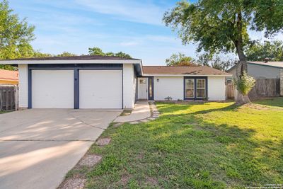 5907 Mc Ivey Way, House other with 3 bedrooms, 2 bathrooms and null parking in San Antonio TX | Image 3