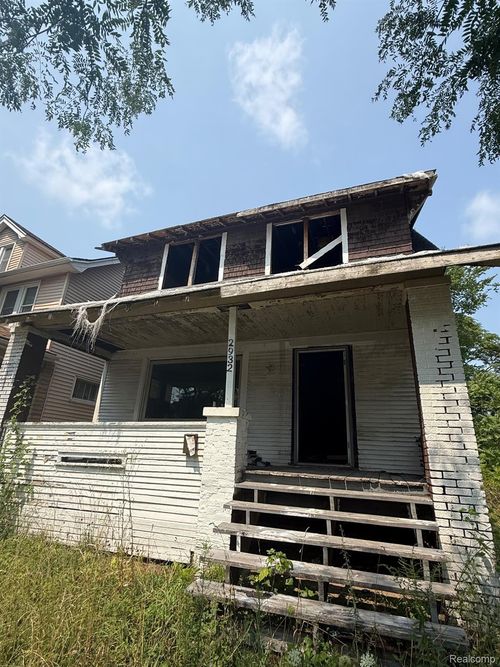 2932 Hazelwood Street, Detroit, MI, 48206 | Card Image