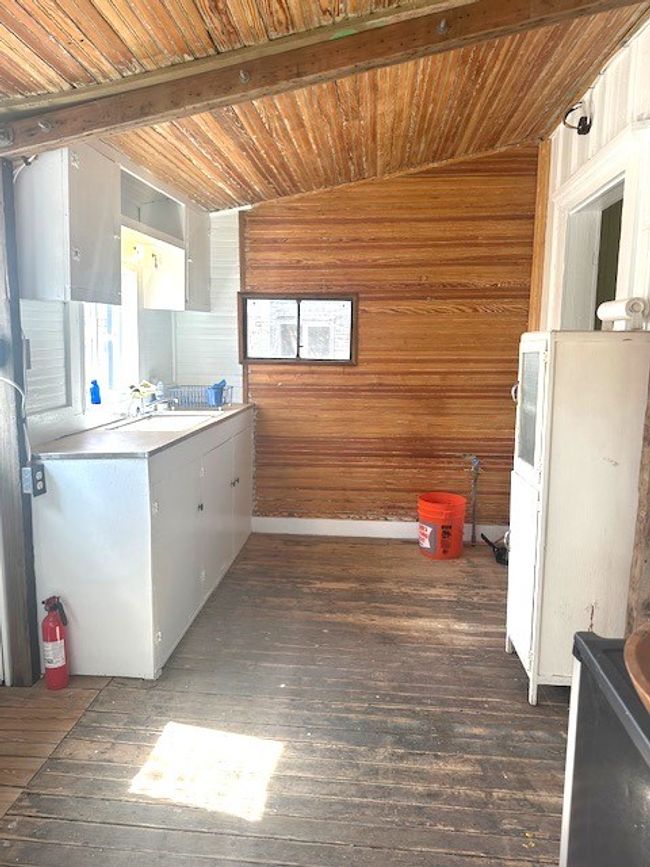 404 E Hackberry St, House other with 2 bedrooms, 1 bathrooms and null parking in Sanderson TX | Image 8