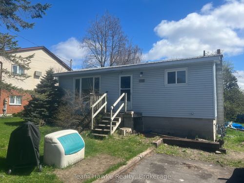 333 Ouida St, Tay, ON, L0K2C0 | Card Image