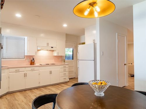 2000 Vista Ln, Austin, TX, 78703-2956 | Card Image