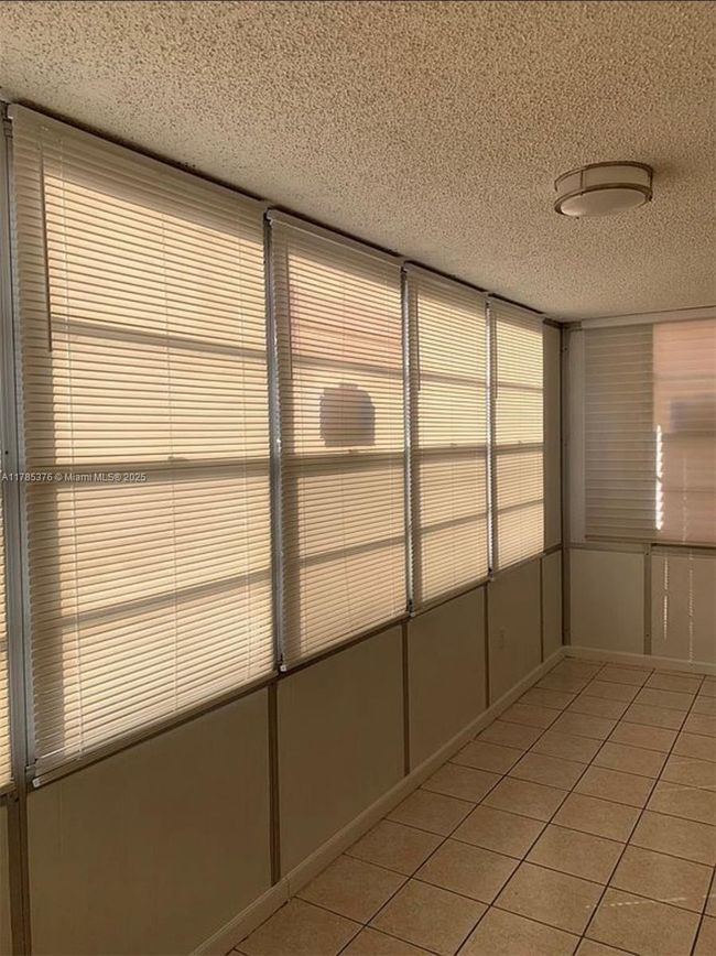 APT-3127 - 1810 W 56 Th St, Condo with 2 bedrooms, 1 bathrooms and null parking in Hialeah FL | Image 6