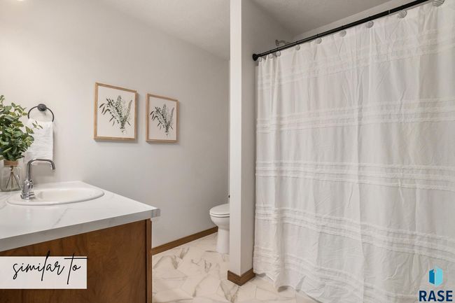 8014 E Tencate Pl, Townhouse with 3 bedrooms, 3 bathrooms and null parking in Sioux Falls SD | Image 12