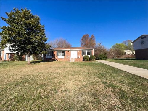 1414 Larchmont Dr, Greensboro, NC, 27405-6349 | Card Image