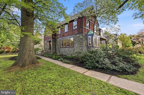 512 Woodbrook Ln, PHILADELPHIA, PA, 19119-1040 | Card Image