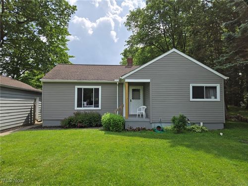 11225 Ridge Road, North Royalton, OH, 44133 | Card Image