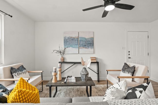 APT-101 - 5616 Emerald Forest Dr, Condo with 2 bedrooms, 2 bathrooms and 2 parking in Austin TX | Image 4