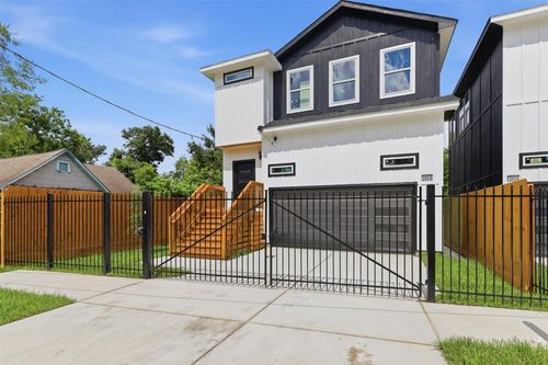 3806 Sayers St, Houston, TX, 77026-4764 | Card Image