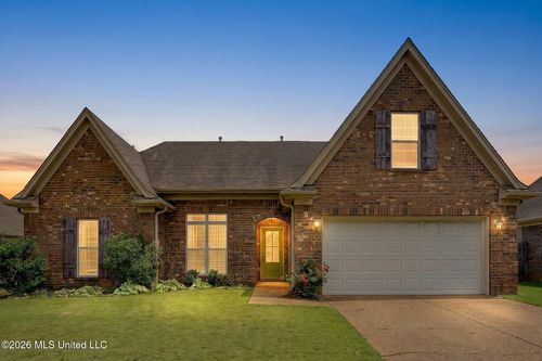 2669 Harvest Tree Dr, Southaven, MS, 38672-8006 | Card Image
