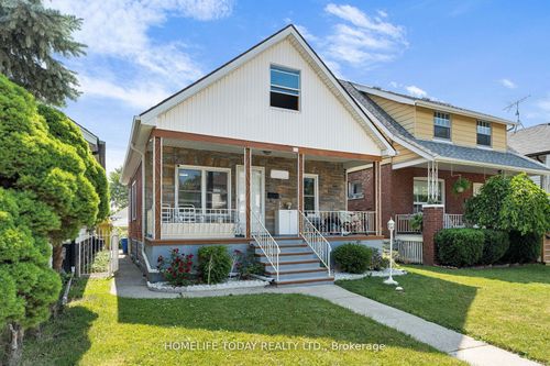 1529 Hall Ave, Windsor, ON, N8X4R6 | Card Image