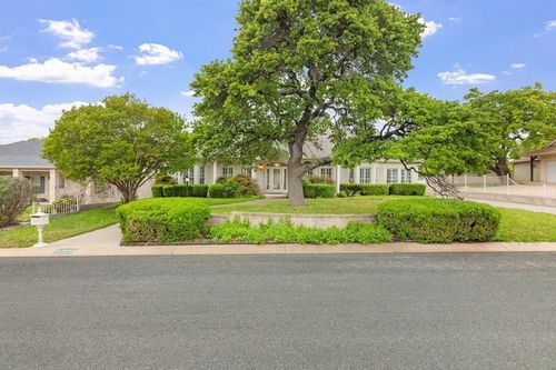 2208 Amberstone, Fredericksburg, TX, 78624-6795 | Card Image