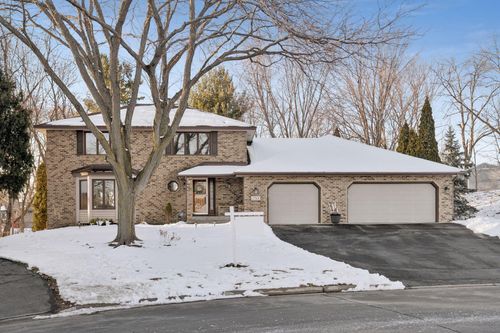 12500 Pinehurst Dr, Burnsville, MN, 55337-3454 | Card Image