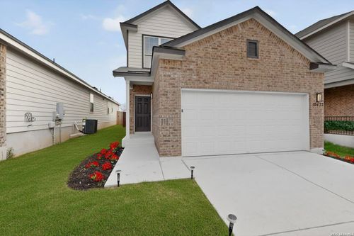 10422 Green Lake Dr, San Antonio, TX, 78223-1448 | Card Image
