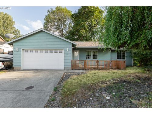 700 Redwood Ave, Myrtle Creek, OR, 97457-9020 | Card Image