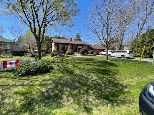 478 Wedgewood Dr, Oakville, ON, L6J4S7 | Card Image