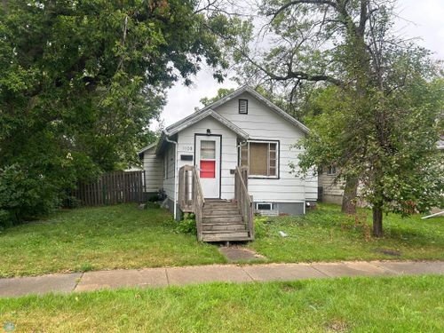 1108 18th St N, Fargo, ND, 58102-3216 | Card Image