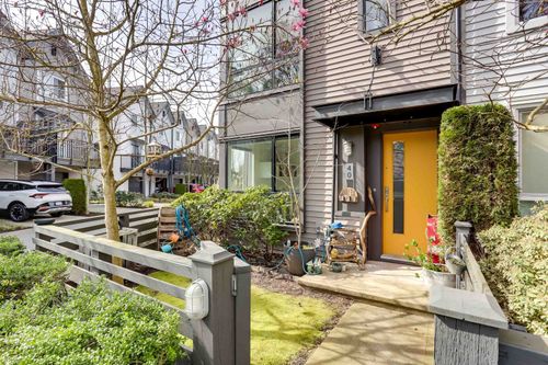 40-2325 Ranger Lane, Port Coquitlam, BC, V3B0K7 | Card Image