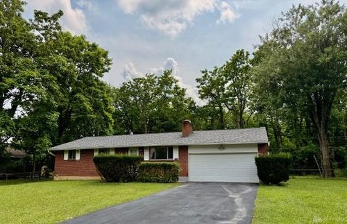 3293 Claydor Dr, Beavercreek, OH, 45431-3332 | Card Image