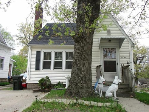400 Poplar Ave, Waterloo, IA, 50703-5562 | Card Image