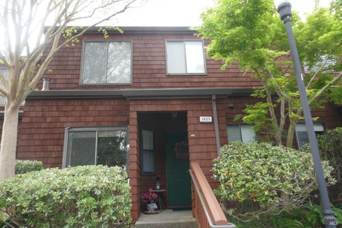 1025 Margaret Ct, Novato, CA, 94947-6916 | Card Image