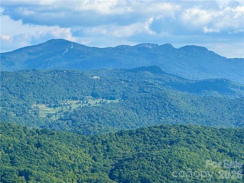 2716-303 Sugar Top Dr, Sugar Mountain, NC, 28604-8742 | Card Image