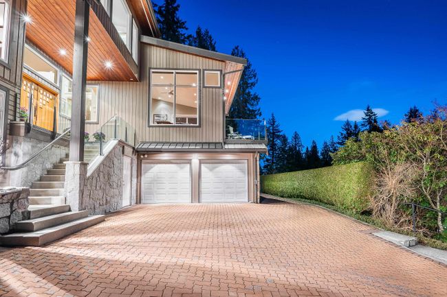 1395 Camridge Road, House other with 6 bedrooms, 3 bathrooms and 6 parking in West Vancouver BC | Image 3
