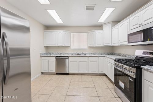 735 E South Mountain Avenue, Phoenix, AZ, 85042 | Card Image