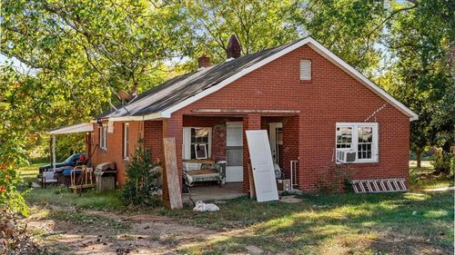 1901 S Elm St, High Point, NC, 27260-8806 | Card Image