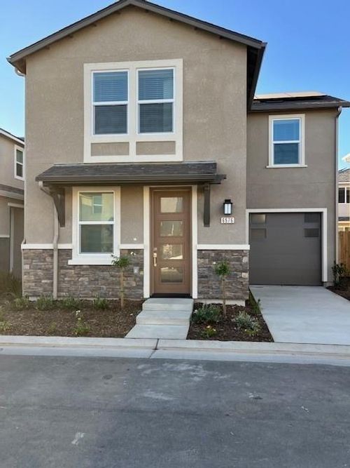 6576 E Clingstone Dr, Fresno, CA, 93727 | Card Image