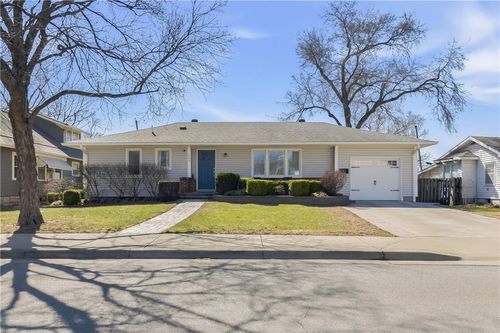 4509 W 51st St, Roeland Park, KS, 66205-1308 | Card Image