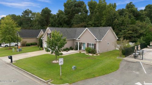 104 Lynden Ln, New Bern, NC, 28560-8552 | Card Image