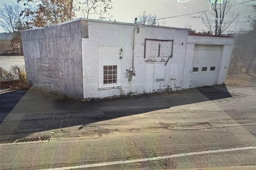 168 Kingston Ave, Wurtsboro, NY, 12790-7626 | Card Image