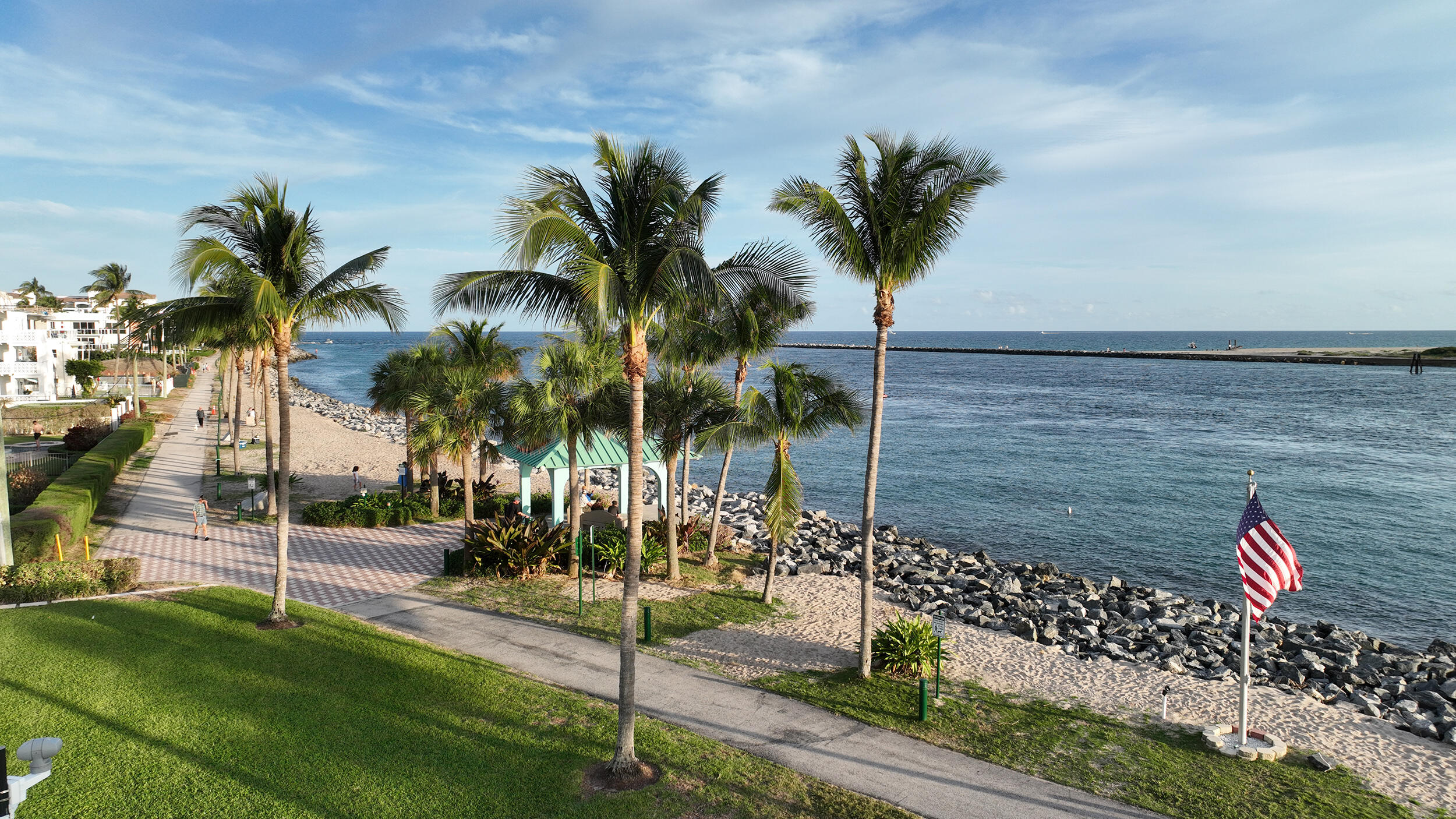 Residential in Palm Beach Shores 5