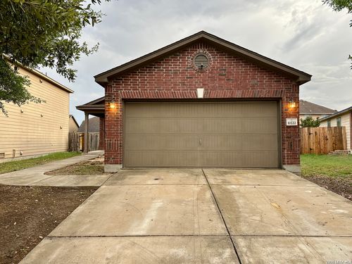 10222 Fossil Vly, San Antonio, TX, 78245-1853 | Card Image
